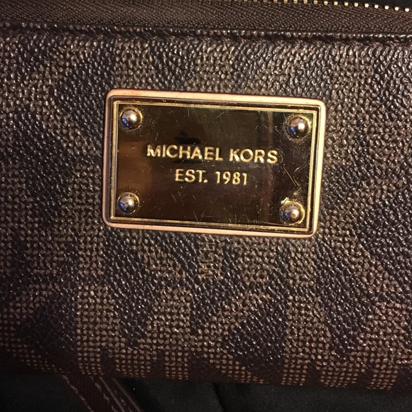 Authentic MK Wristlet - Picture 4 of 4