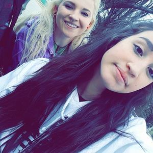 Meet your Posher, Clarissa