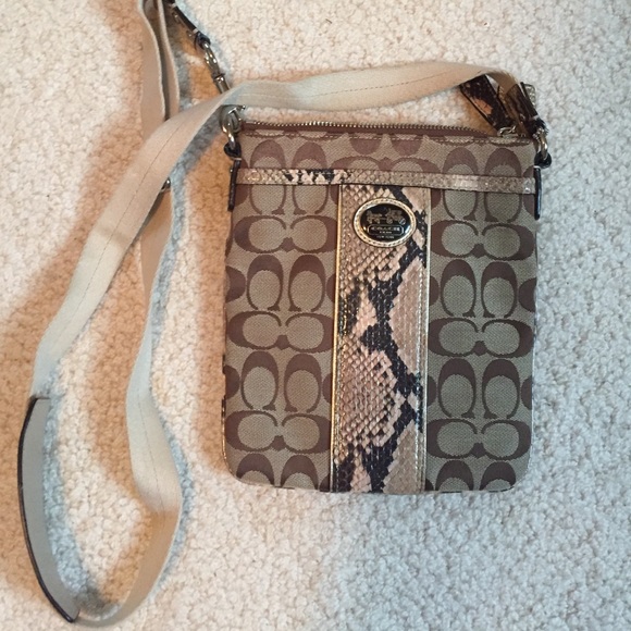 Cross body coach bag