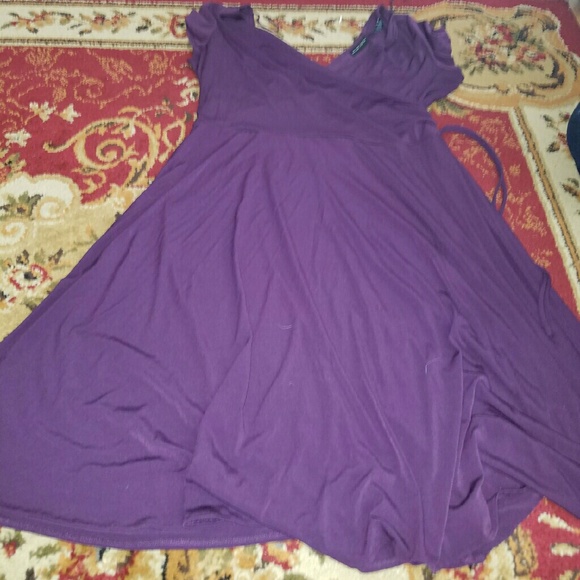 New York and company purple dress. Sz xl