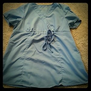 Maternity scrub top size small