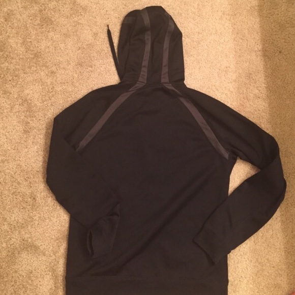 *TRADED* Nike Half Zip - Picture 2 of 3