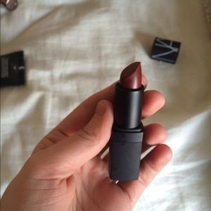 NARS matte lipstick in Fire Down Below