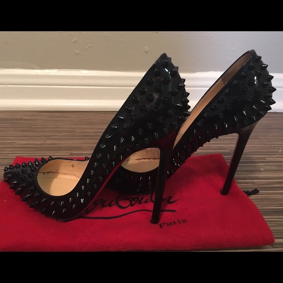 SOLD‼️ CHRISTIAN LOUBOUTIN Pigalle Spiked Pump - Picture 3 of 4