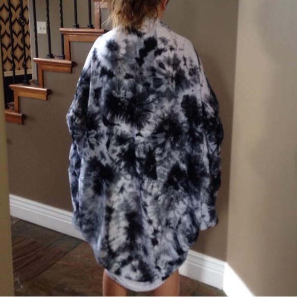 Tie Dye Kimono Cover Up - Picture 2 of 3