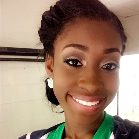 Meet your Posher, Beautyful - Picture 1 of 1