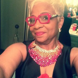 Meet your Posher, Alvenia