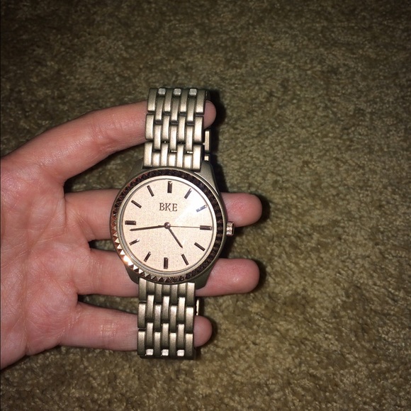 Watch - Picture 1 of 2