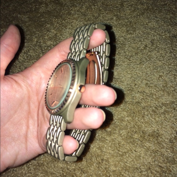 Watch - Picture 2 of 2