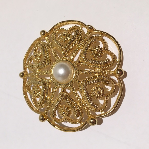 Brooch