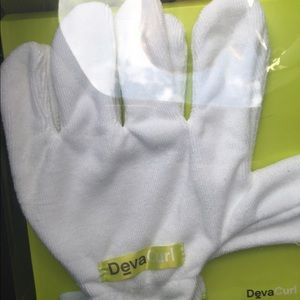 Microfiber gloves for curls