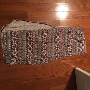 Patterned maxi skirt with slits on both sides