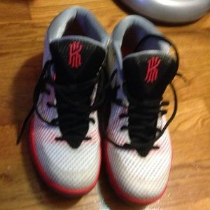 I'm selling white Kairies