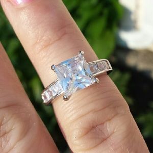 2 Karat CZ Square set in Sterling Silver Size 7