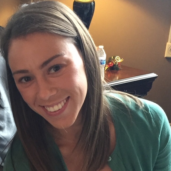 Meet your Posher, Nicole