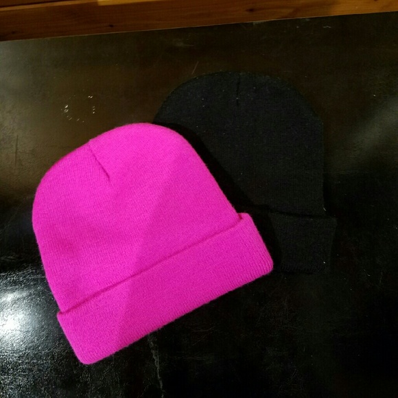 Lot of 2 Beanies - Picture 2 of 2