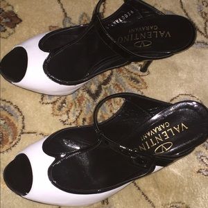 SALE VALENTINO heels