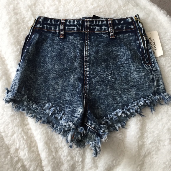 New high waisted acid washed Jean shorts