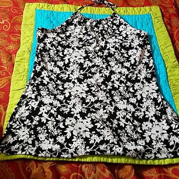 Halter top. - Picture 1 of 3