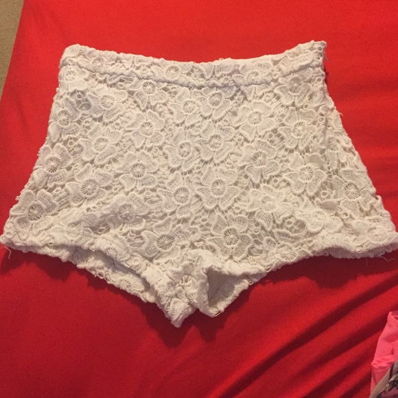 creme lace shorts