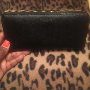 Authentic Crossgrain Leather Wallet