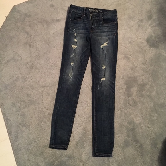 NWOT High Waisted American Eagle Jeans
