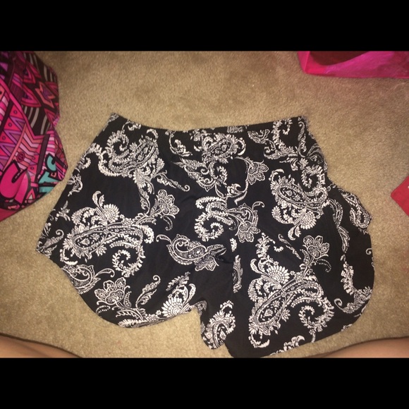 summer shorts! - Picture 2 of 3