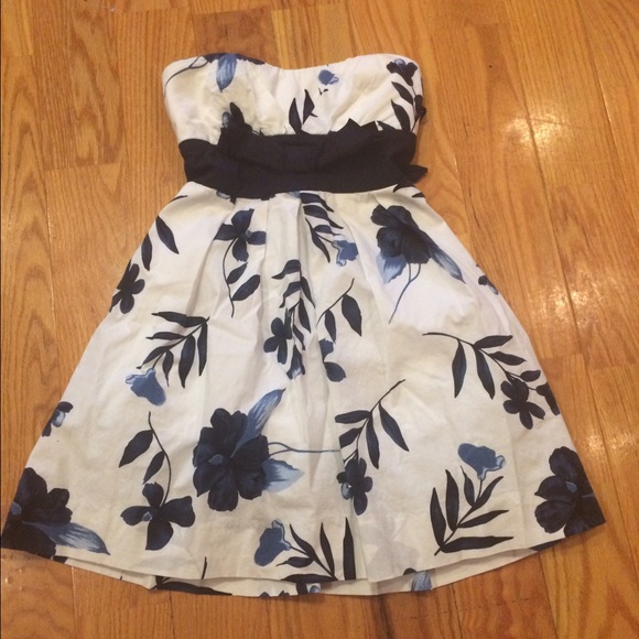 Used floral sundress size 7