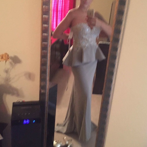 163- NWT Grey silver tone dress - Picture 2 of 2