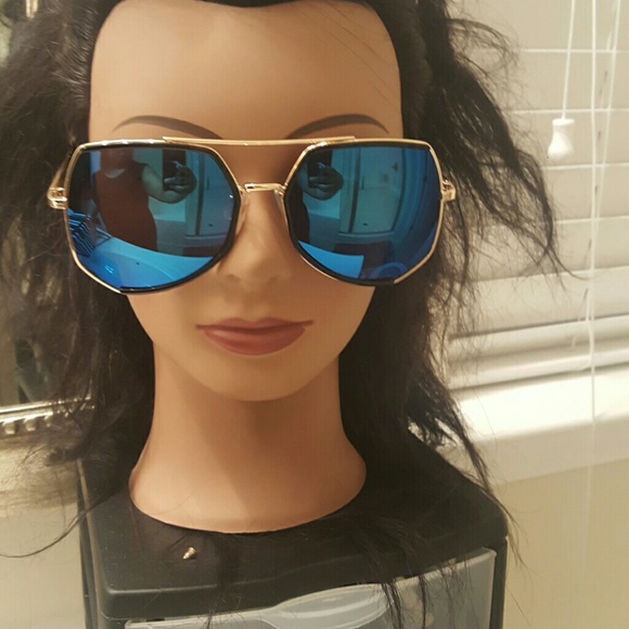 Oversized Avaitors - Picture 2 of 2