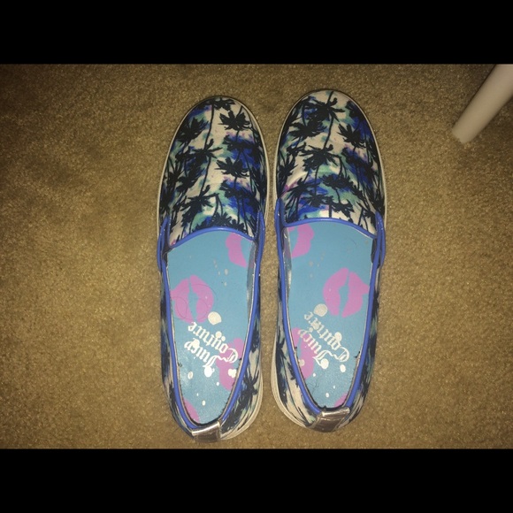 shoes - Picture 1 of 4