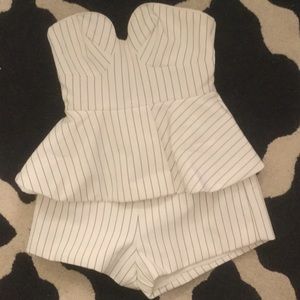 Strapless romper/playsuit