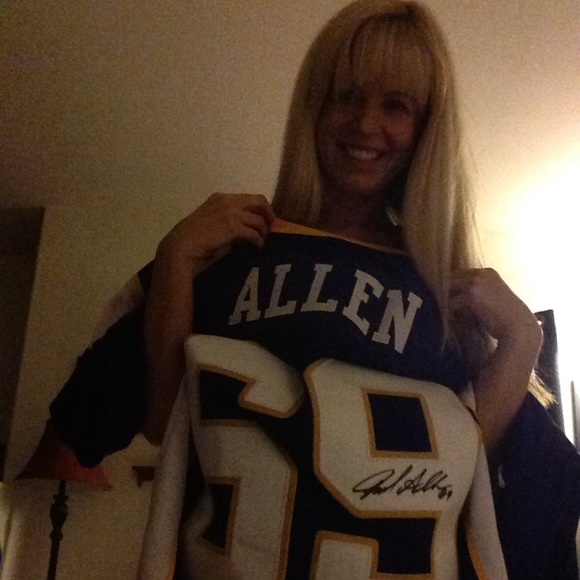 Hello Kitty Enthusiast, Shop-a-holic & Furbaby Mom - Picture 3 of 3