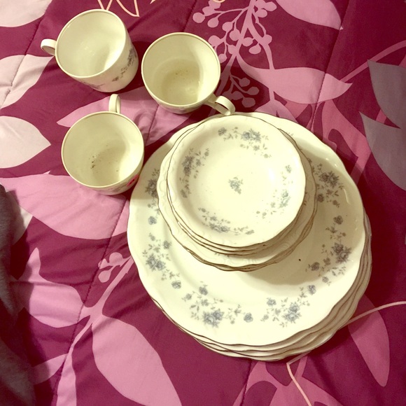 Real China plates - Picture 1 of 1