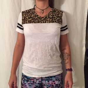 Sheer Rue 21 leopard print v-neck jersey t-shirt