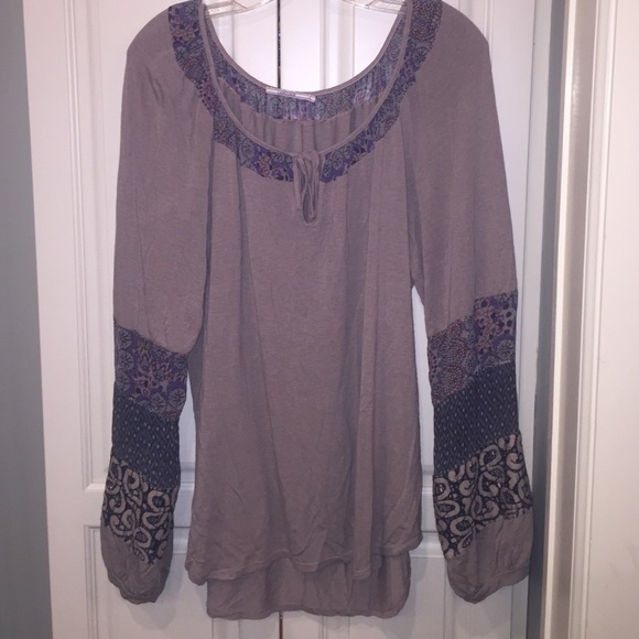 Language XL Light brown long sleeve shirt