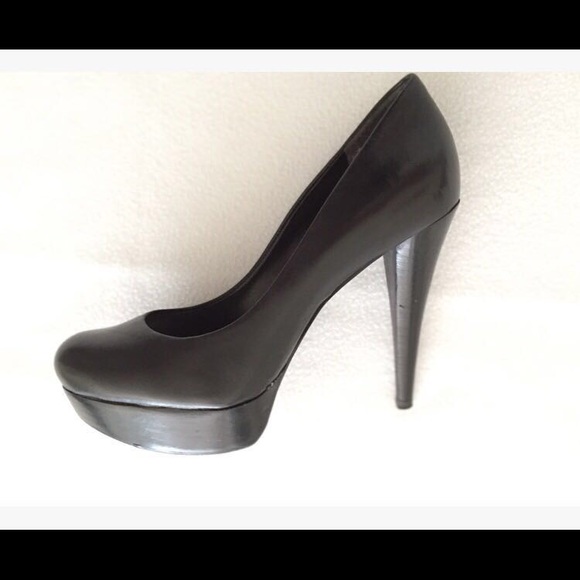 Guess Shoes - Guess platforms with Leopard sole - Size 7