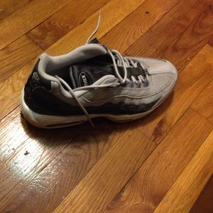 I'm selling grey Airmax