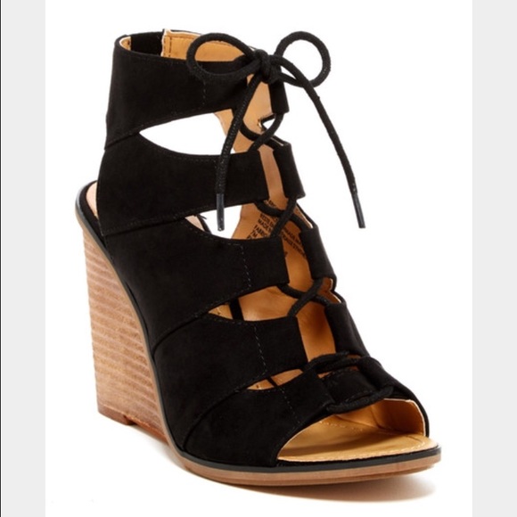 Sale 🌷🍾Melrose and market calista wedge