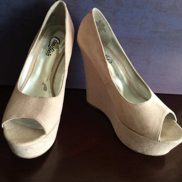 Candie's Peep Toe Blush Pink Wedges - Picture 1 of 4