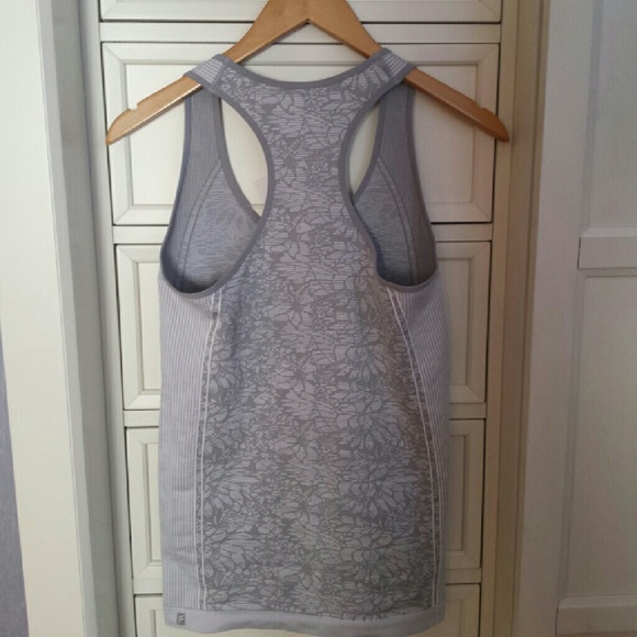 ♡sold♡ NWT! Fabletics racerback athletic tank top - Picture 2 of 4
