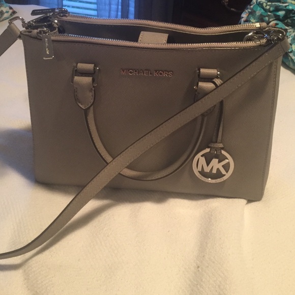 Michael Kors Handbags - Michael Kors Medium Sutton Grey Purse