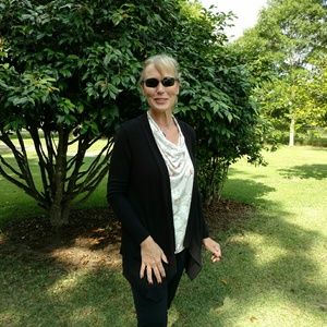 Meet your Posher, April