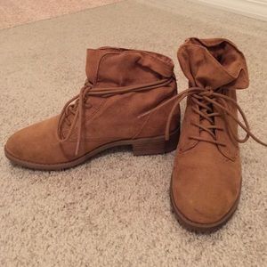 🎉HP🎉 Forever 21 Faux Suede Ankle Booties