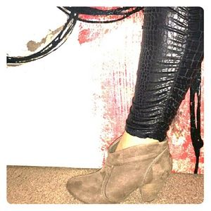 Carlos Santana boots