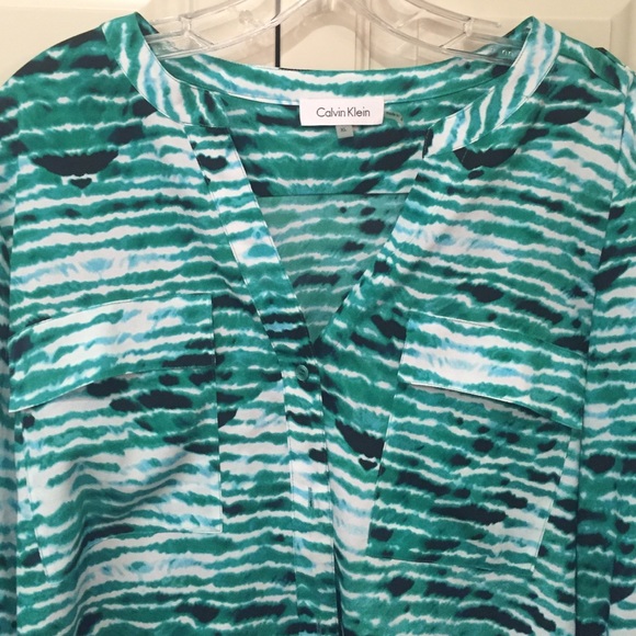 Calvin Klein polyester buttoned blouse - Picture 2 of 4