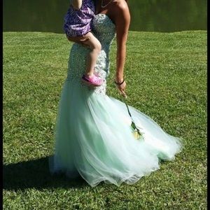 Size 8 prom dress, mint green