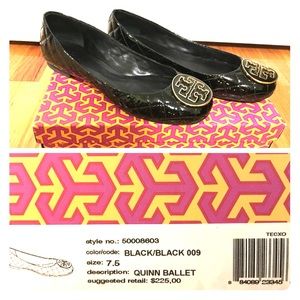 TORY BURCH Quinn quilted patent leather flats.