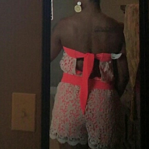 Lace romper - Picture 2 of 3