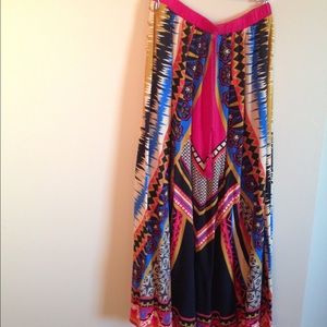 Comfy tribal maxi skirt, with an elastic waist.
